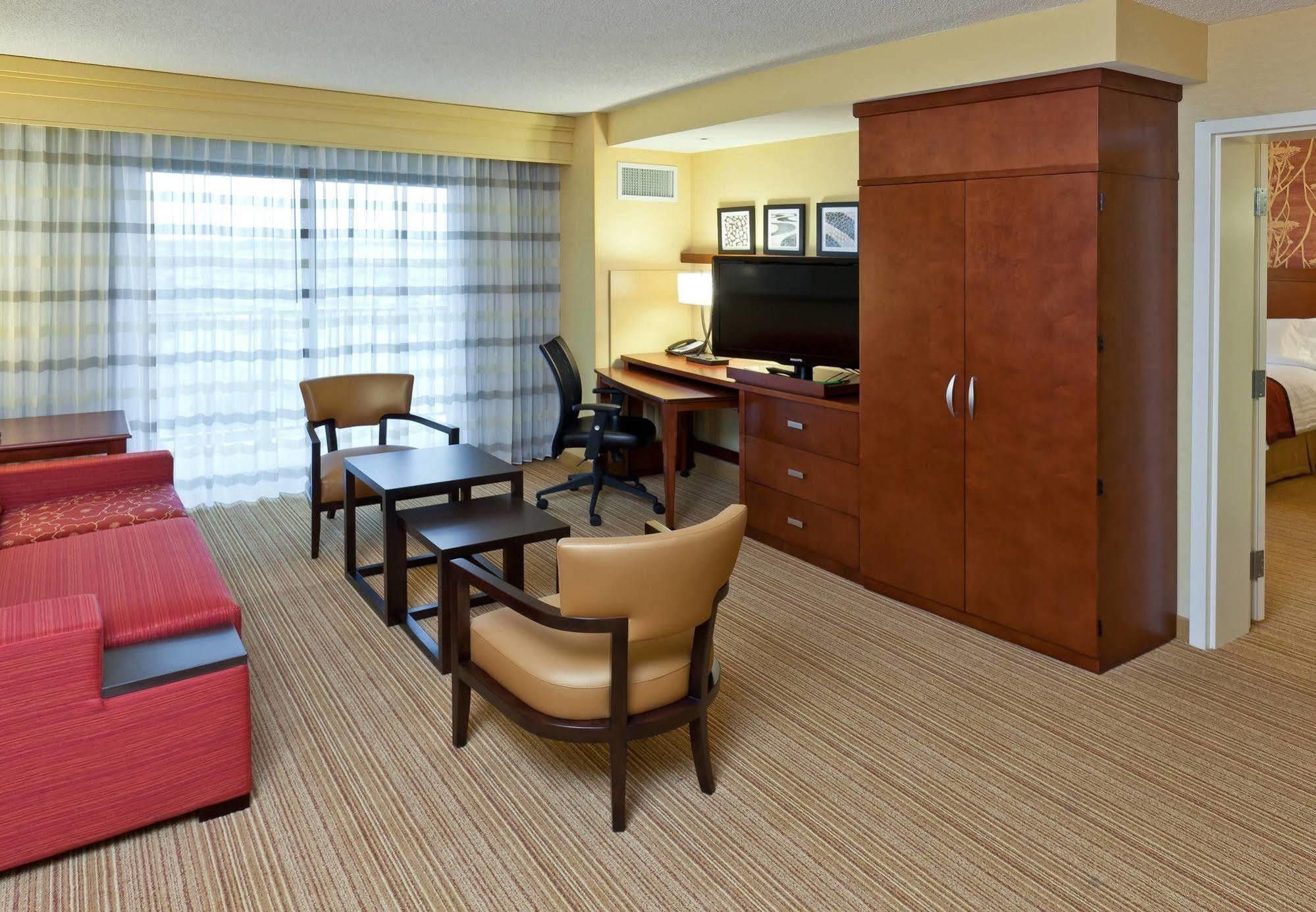 Courtyard By Marriott Buffalo Airport Cheektowaga Εξωτερικό φωτογραφία